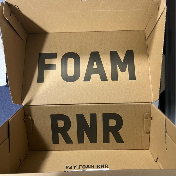 Adidas Foam RNR Box - Picture 8 of 9